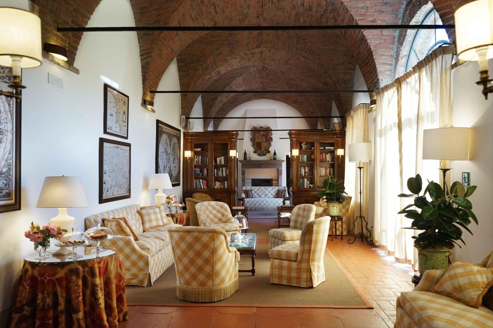 Castello Banfi - Il Borgo - Relais Et Chateaux Poggio alle Mura Luaran gambar