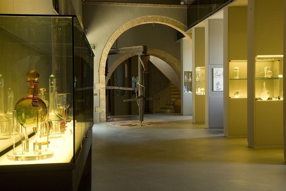 Castello Banfi - Il Borgo - Relais Et Chateaux Poggio alle Mura Luaran gambar