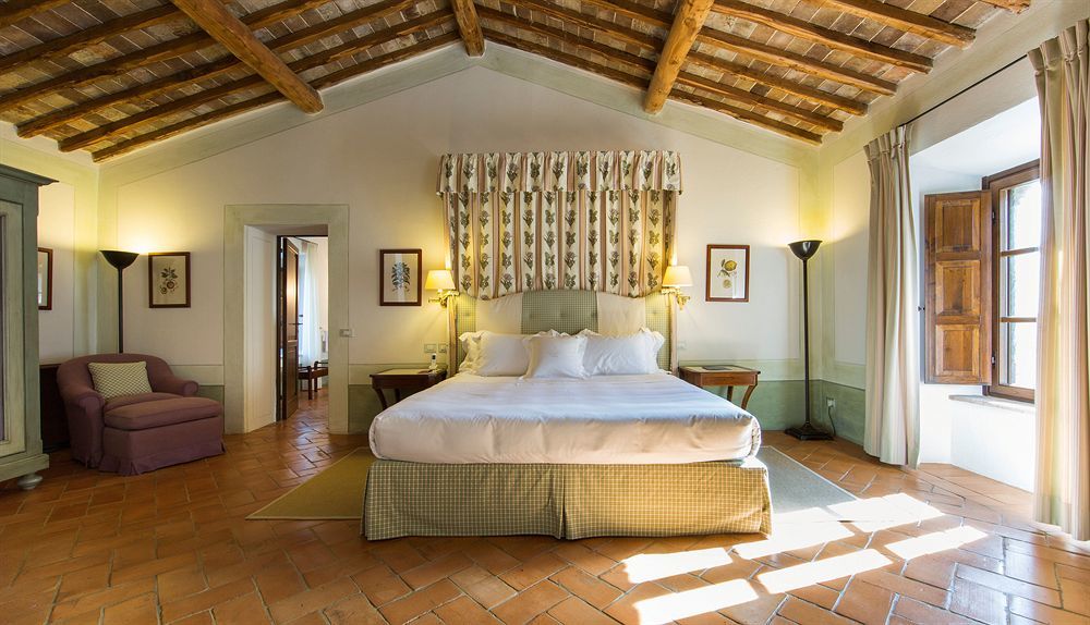 Castello Banfi - Il Borgo - Relais Et Chateaux Poggio alle Mura Luaran gambar