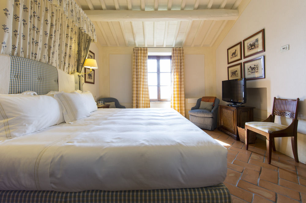Castello Banfi - Il Borgo - Relais Et Chateaux Poggio alle Mura Luaran gambar