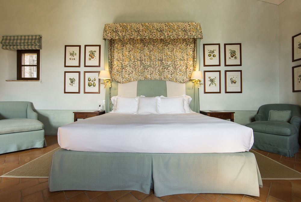 Castello Banfi - Il Borgo - Relais Et Chateaux Poggio alle Mura Luaran gambar