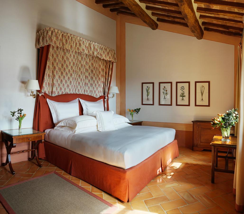 Castello Banfi - Il Borgo - Relais Et Chateaux Poggio alle Mura Luaran gambar