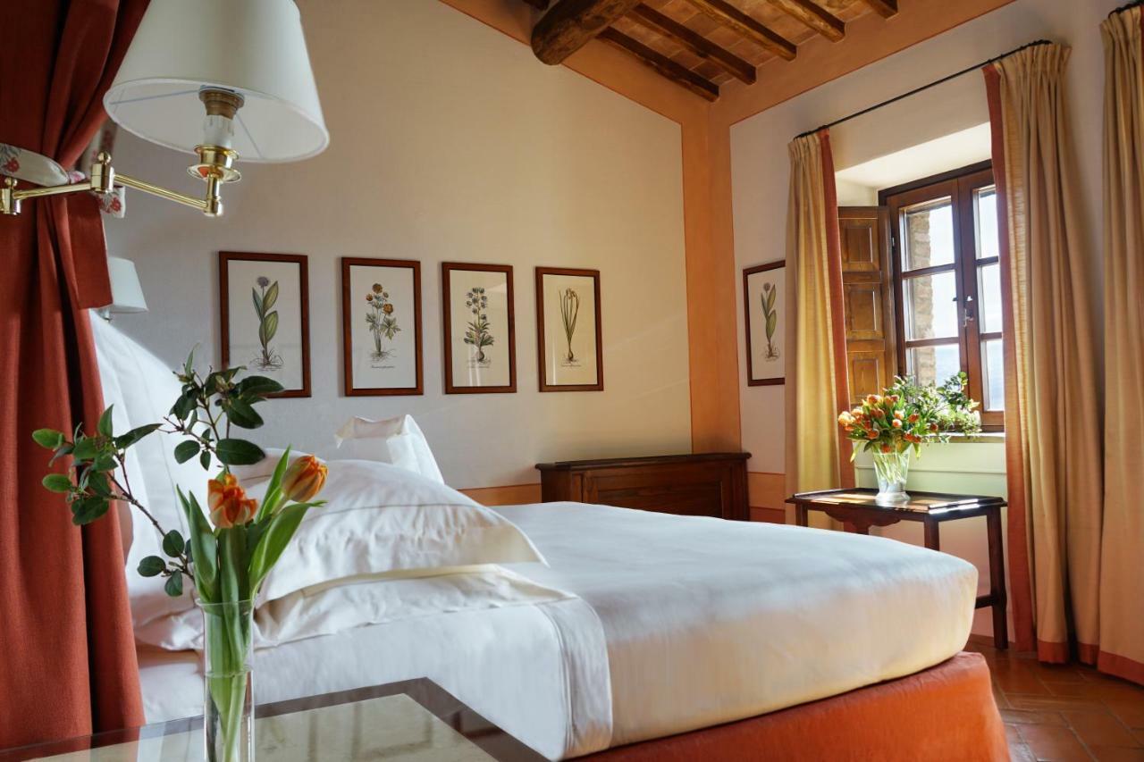 Castello Banfi - Il Borgo - Relais Et Chateaux Poggio alle Mura Luaran gambar